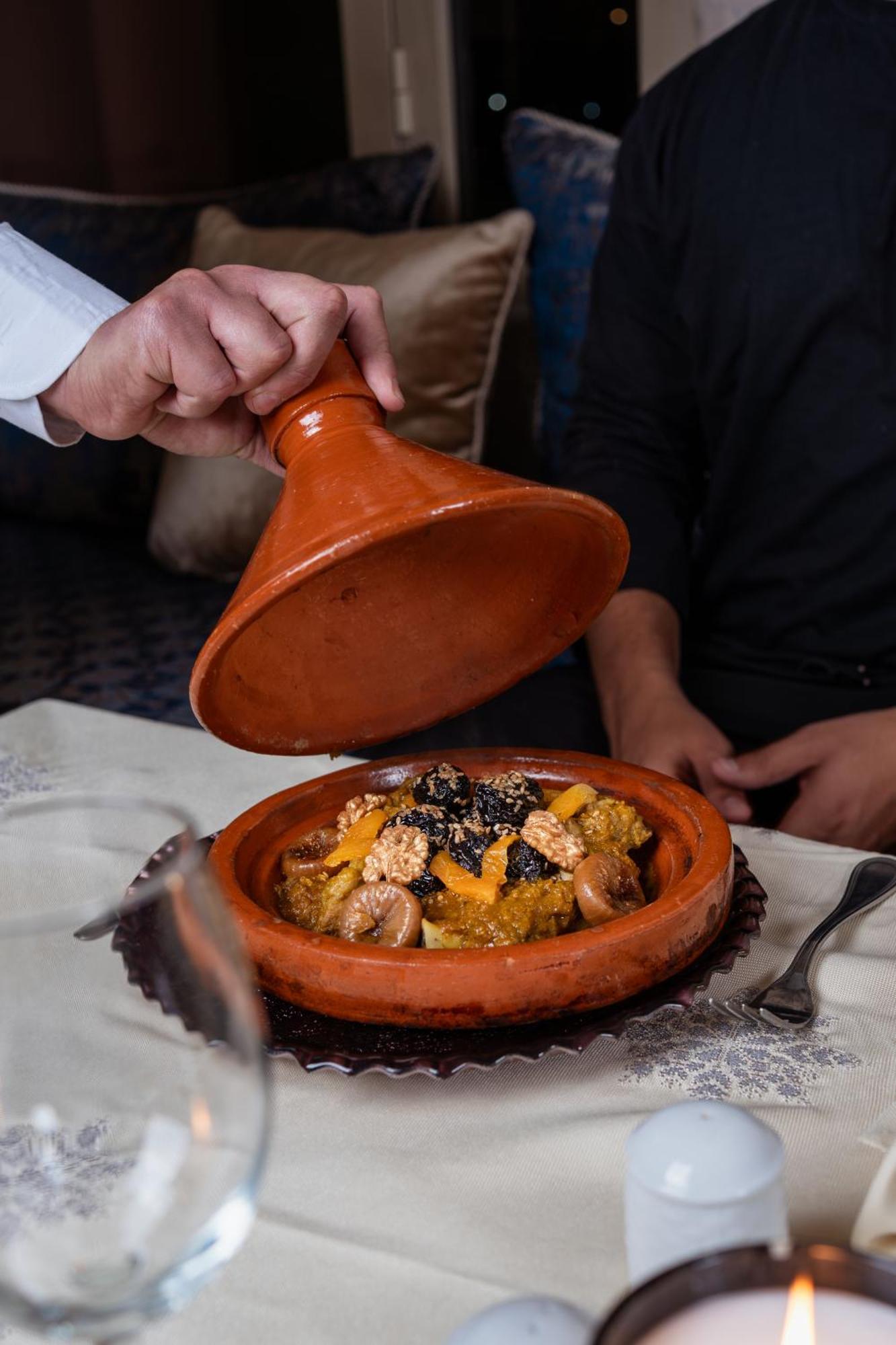 قصر كنزي المنارة - فندق 5*